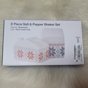 NIB The Cellar Holiday Salt & Pepper Shaker Set Stoneware Snowflake House